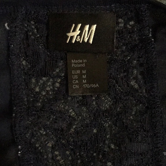 Navy Lace Too - Picture 4 of 4